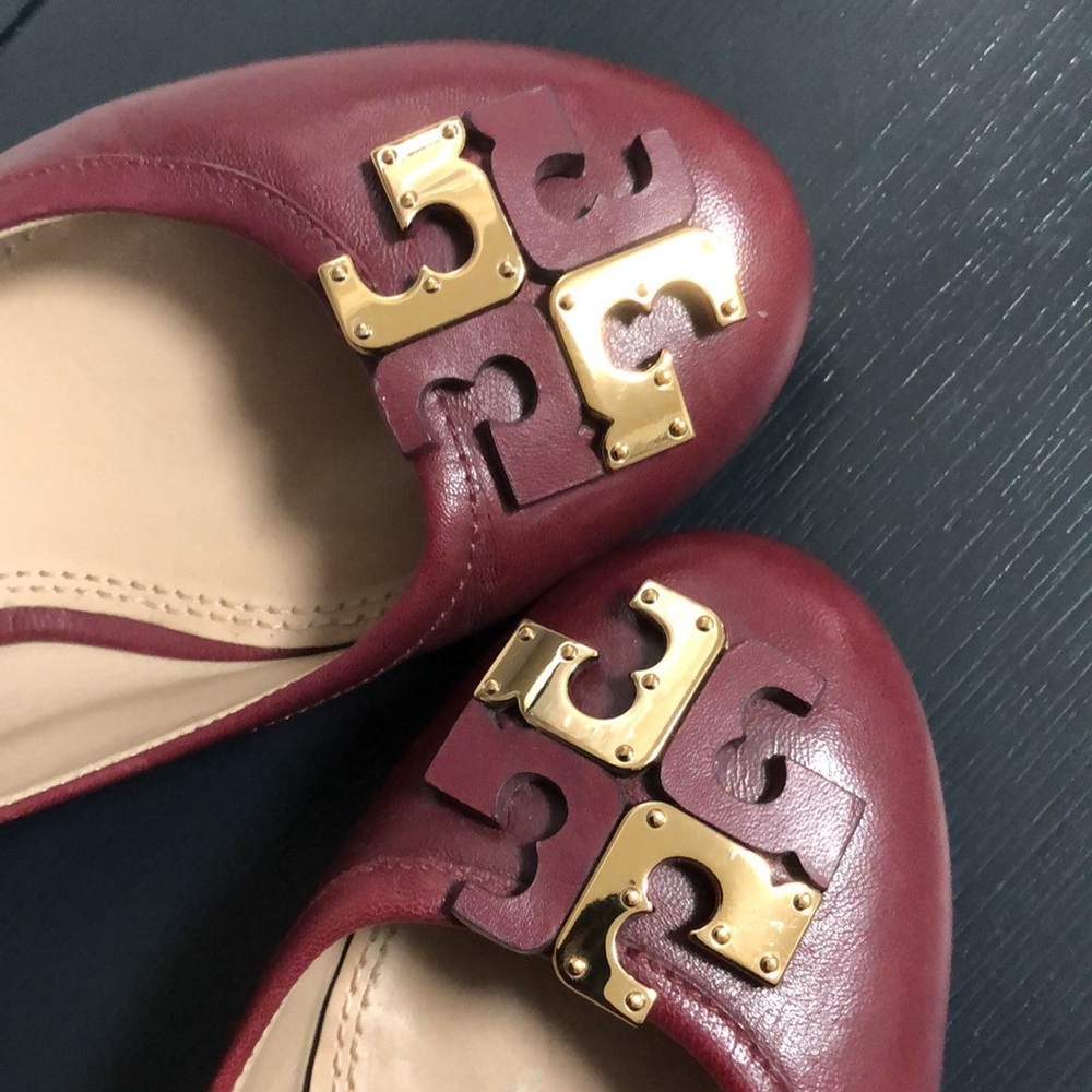 Tory Burch Burgundy color shoes - Picture 2 of 9